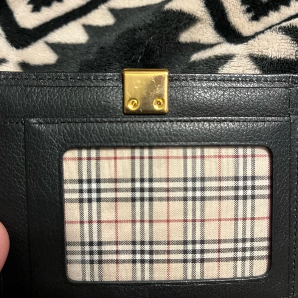 Burberry EUC Vintage Men’s Black Leather Wallet with Gold Accent - Picture 9 of 14